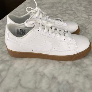 Nike Blazer size 7y (8.5 womens)